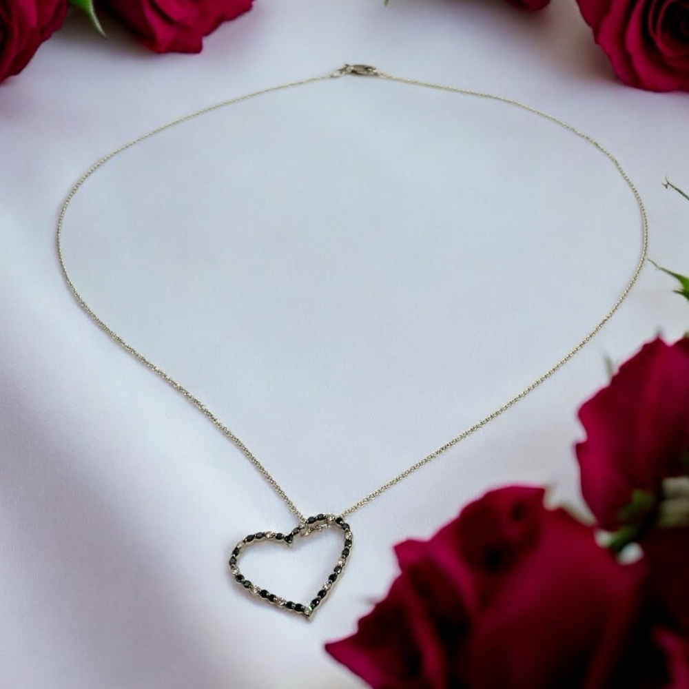18k White Gold Diamond Heart Pendant Necklace, Milan Italy 750 Gold, 18” Chain